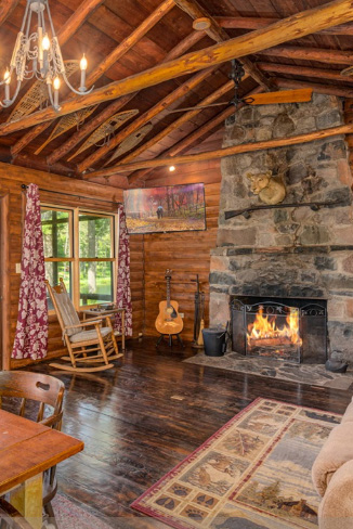lakeside cabin getaways Wisconsin